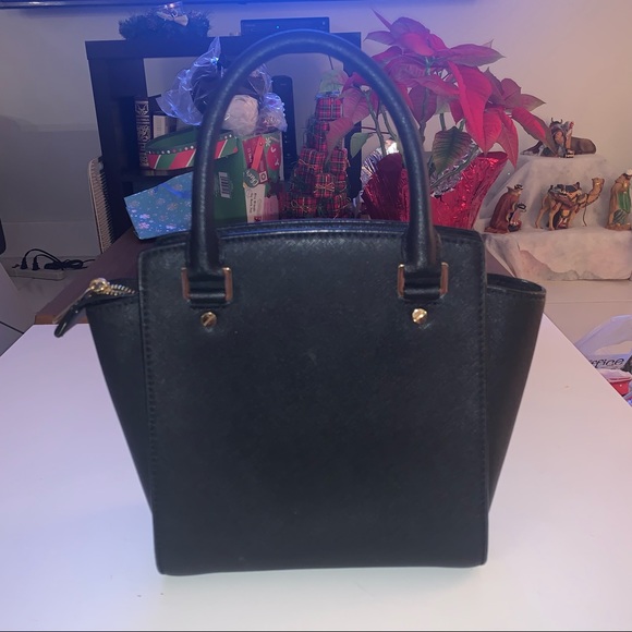 Black Michael Kors handbag - Picture 2 of 9